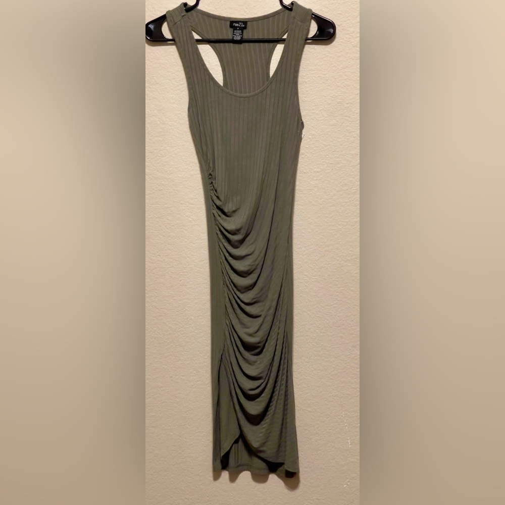 3/$15 Bundle sale! Rue21, Fitted Amy Green Razorback Ribbed Tanktop Dress Sz S